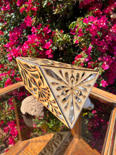 Load image into Gallery viewer, Bright Blossom || BulbGeoXL