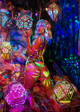 Load image into Gallery viewer, Mystic Leaves || LampGeo || Rechargeable LED Shadow Lamp