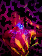 Load image into Gallery viewer, Acute Prism || EarringGeo
